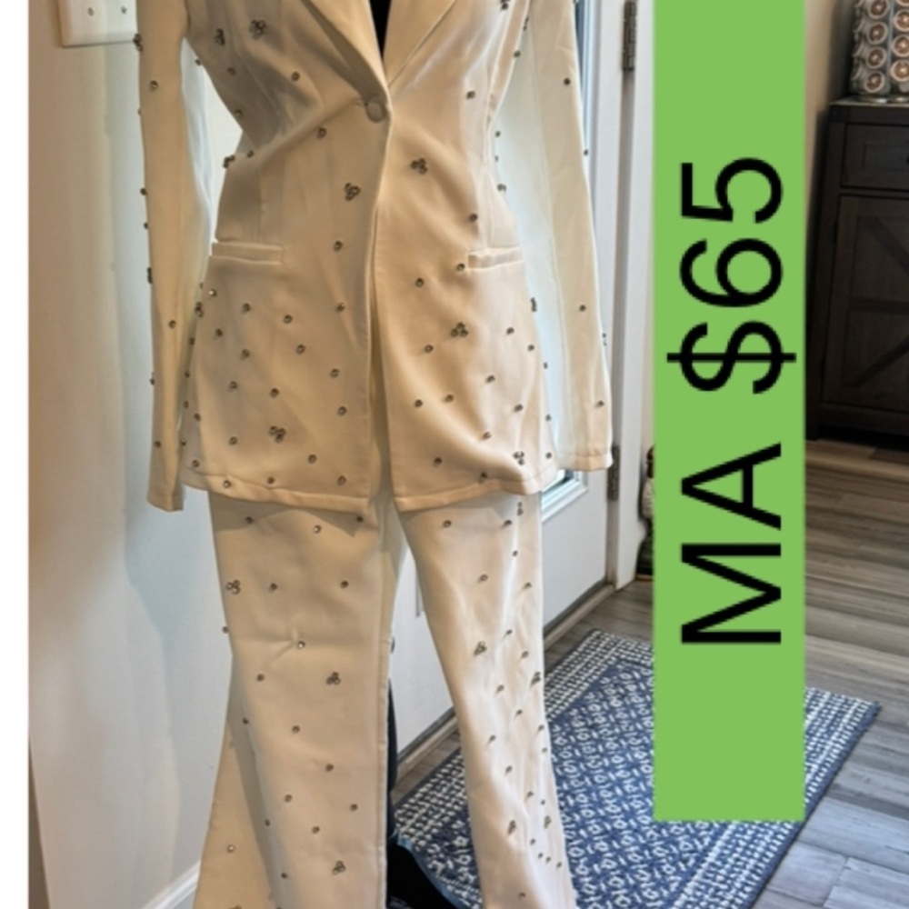 Elegant Cream Blazer and Pants Set